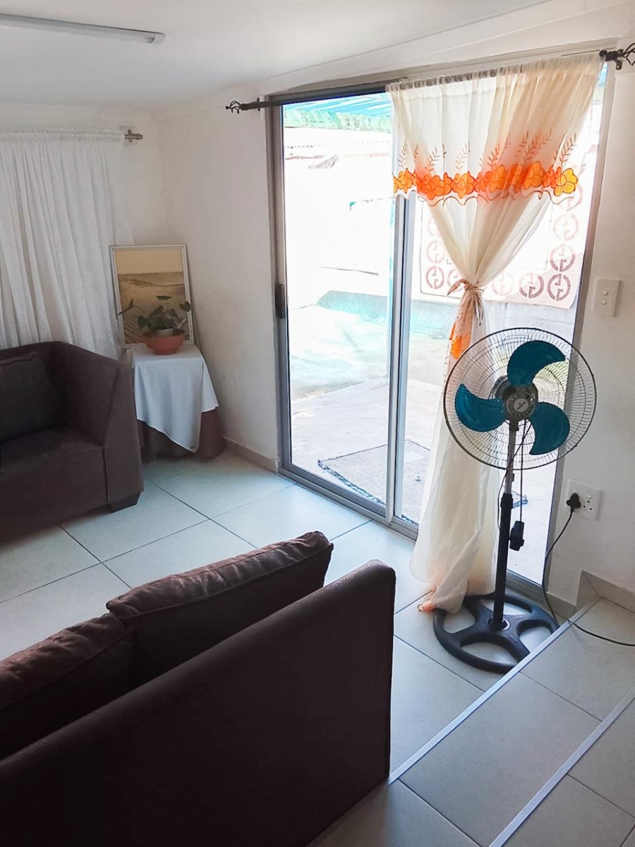 2 Bedroom Property for Sale in Pelican Park Western Cape